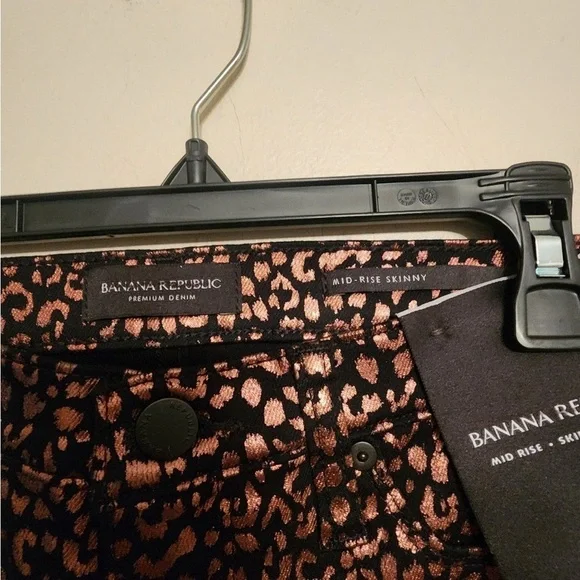Banana Republic midrise skinny metallic leopard jean black copper Size 27 short - Picture 3 of 6